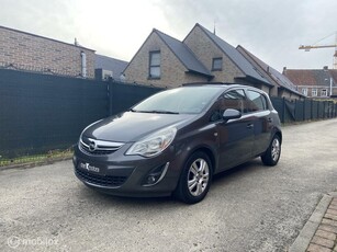 Opel Corsa Benzine Automaat Pano/Navi/Cruise