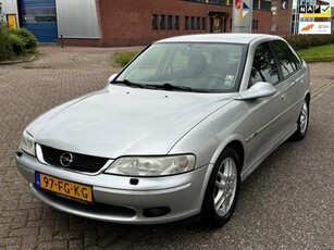 Opel Vectra 1.8-16V Sport Edition II ECC Audio/CD Electric