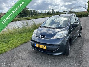 Peugeot 107 1.0-12V XR