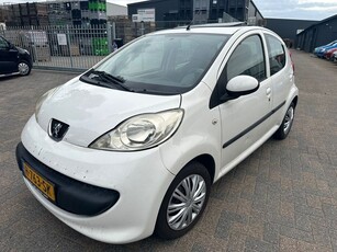 Peugeot 107 1.0-12V XS AIRCO NIEUWE APK (bj 2008)