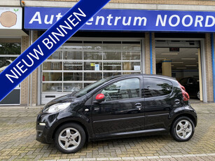 Peugeot 107 1.0 Sportium 88814KM! NAP | Airco | 5DRS | L.M Velgen | LED | Radio/CD Speler |