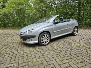 Peugeot 206 CC 2.0-16V nette auto!!!!!