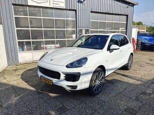 Porsche Cayenne 3.0 S E-Hybrid PANO/LEDER/BOSE/CRUISE/21INCH