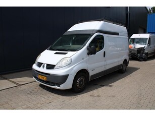 Renault Trafic 2.0 dCi T29 L2H2 Motor schade Export