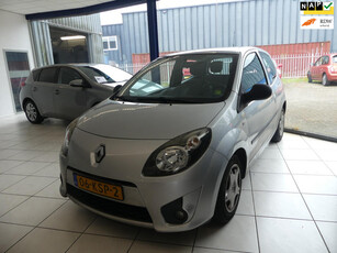 Renault Twingo 1.2-16V Authentique Airco AUTO IS NET BINNEN!