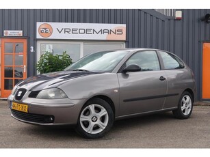 SEAT Ibiza 1.4-16V Stella / CLIMA (bj 2004)