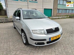 Skoda Fabia Combi 1.4-16V Spirit+ ( AIRCO )