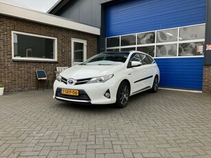 Toyota Auris 1.8 Hybrid Lease Pro