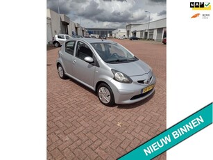 Toyota Aygo 1.0-12V + MOOIE AUTO BEL 0619590613 5 DRS