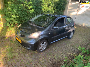 Toyota Aygo 1.0-12V Sport! Airco! Apk! 12 24