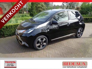 Toyota Aygo 1.0 VVT-i 69pk 5D x-cite bij Toyota specialist sinds 1968 met 12 maanden garantie .