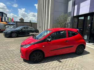 Toyota Aygo 1.0 VVT-i x NIEUWSTAAT! INRUIL MOGELIJK!