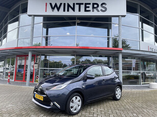 Toyota Aygo 1.0 VVT-i x-play Dealer Auto Airco Smartlink-Navi Camera