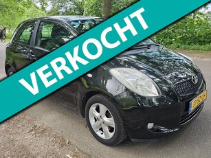 Toyota Yaris 1.3 VVTi Luna MMT Automaat 1e eigenaar keeles