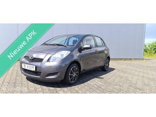 Toyota Yaris 1.3 VVTi Sol let op 6 versnellingen start/stop