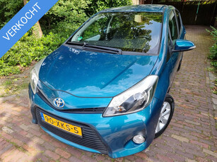 Toyota Yaris 1.5 Full Hybrid Dynamic Navi/Camera/Half leder