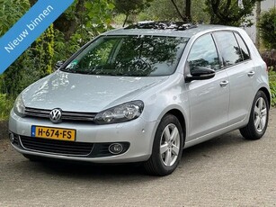 Volkswagen Golf 1.2 TSI Highline BlueMotion Volledig