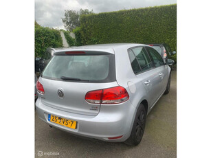 Volkswagen Golf 1.6 TDI Highline BlueMotion