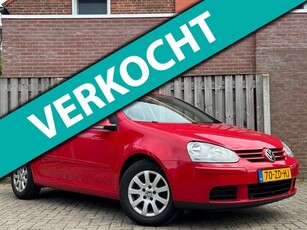 Volkswagen Golf 2.0 FSI Comfortline AircoCruiseApk2e