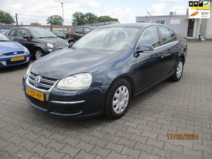 Volkswagen Jetta Volkswagen Jetta 2.0 FSI Comfortline 4 drs