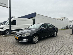 Volkswagen Passat 1.6 TDI BlueMotion Cruise Clima pdc navi