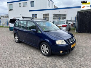 Volkswagen Touran 1.6-16V FSI Business