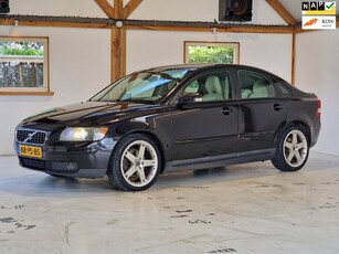 Volvo S40 2.4 Exclusive (Climate / Cruise / Leder / 17