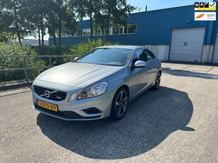 Volvo S60 1.6 T3 R-Design Automaat! 118.000 KM NAP! Navi!