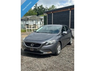 Volvo V40 1.6 D2 Kinetic Achteruitrijcamera Trekhaak Navi