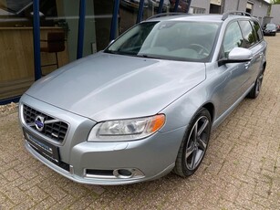 Volvo V70 2.0 T5 R-Design 240PK LEER / XENON / PDC