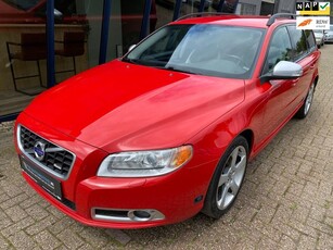 Volvo V70 2.5FT R-Design 230PK LEER / XENON / PDC / TREKHAAK