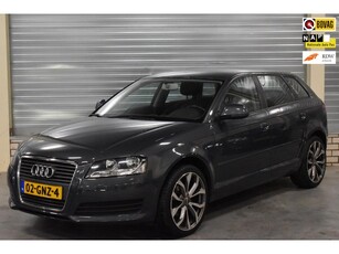 Audi A3 Sportback 1.6 Attraction Pro Line + Climate