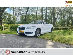 BMW 2-serie Cabrio 220i Sport Automaat Half Leder