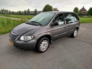 Chrysler Voyager 2.8 CRD SE Leder export only (bj 2005)