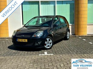 Ford Fiesta 1.6 NIEUWE APK, NAP, AIRCO, TREKHAAK