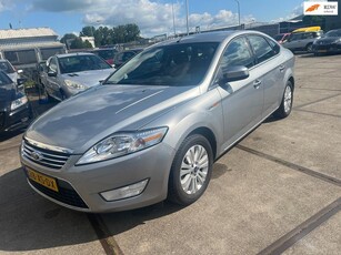 Ford Mondeo 2.0-16V Ghia Inruil Mogelijk