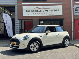 MINI Cooper 1.5 One / Facelift 2020 / Navigatie / PDC.