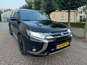 Mitsubishi Outlander 2.0 PHEV 4WD instyle+ (Dec-2015)