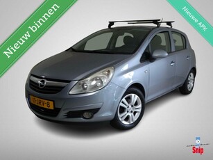 Opel Corsa 1.4-16V Edition NIEUWE APK!