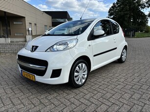 Peugeot 107 1.0-12V XS Automaat [ airco,audio ] (bj 2010)