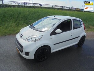 Peugeot 107 peugeot 107 1.0 benzine 5 deurs met airco