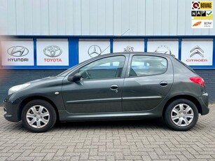 Peugeot 206 + 1.4 Millesim 200 5drs 2011 77000km 4250eu