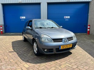 Renault Clio 1.2-16V Campus ** Airco * I.Z.G.S. *