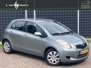 Toyota Yaris 1.3 VVTi Sol met nieuwe APK !!