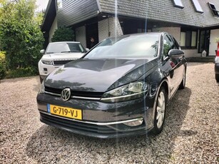 Volkswagen Golf 1.0 TSI Trendline Clima Nav Metalic-lak enz