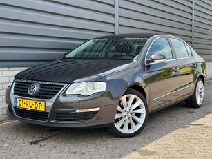 Volkswagen Passat 2.0 FSI Comfortline airco apk (bj 2005)