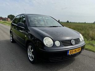 Volkswagen Polo 1.4-16V Airco/Cruise/5-Drs (bj 2003)