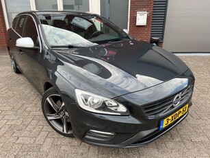 Volvo V60 2.0 D4 R-Design / Navi / Cruise / Clima