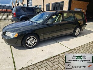 Volvo V70 2.4