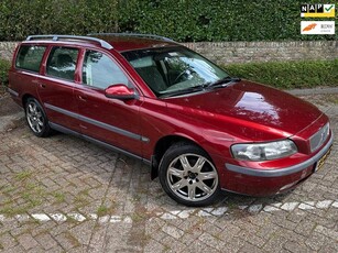 Volvo V70 2.4 Comfort Line APK verlopen Dynamo laad niet